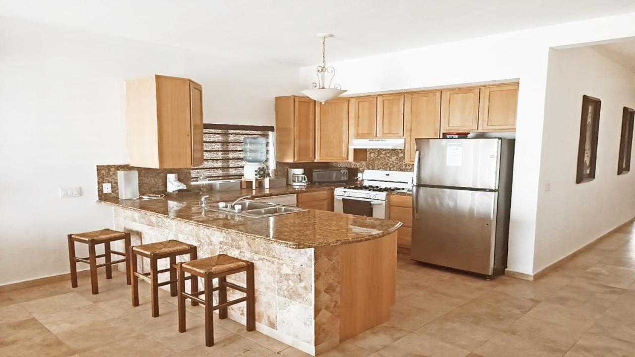 The Suites At Rocky Point 2 외부 사진