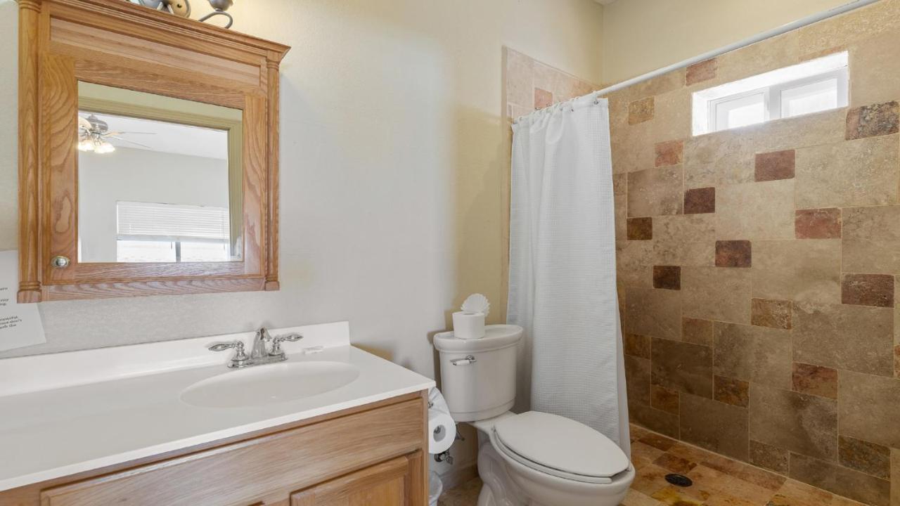 The Suites At Rocky Point 2 외부 사진